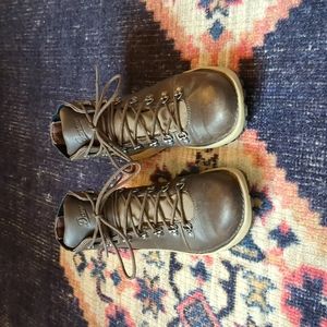 Danner Vertigo 917 Boots - Men's size 7.5 or Women's 9.5